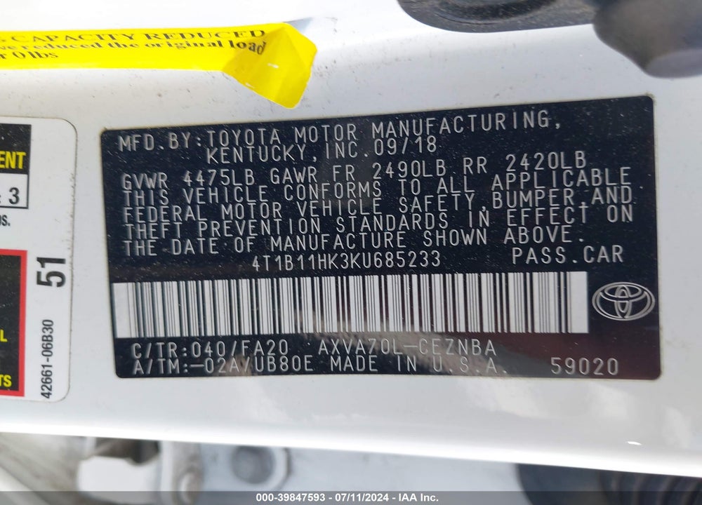 2019 TOYOTA CAMRY LE VIN: 4T1B11HK3KU685233