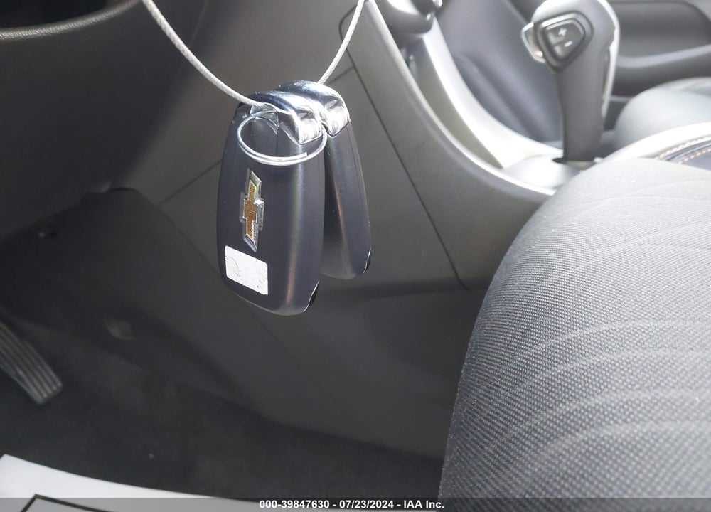 2019 CHEVROLET TRAX LT VIN: KL7CJPSBXKB810712