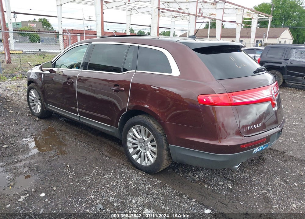 2010 LINCOLN MKT VIN: 2LMHJ5FR7ABJ24737