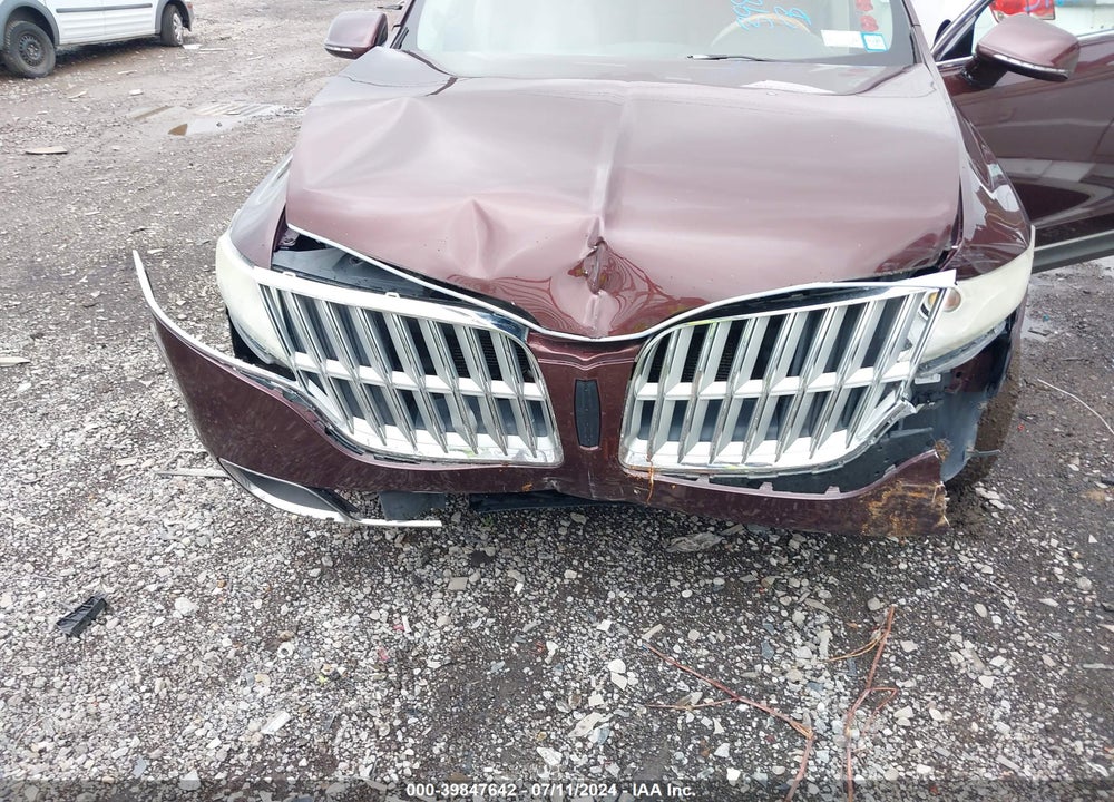 2010 LINCOLN MKT VIN: 2LMHJ5FR7ABJ24737