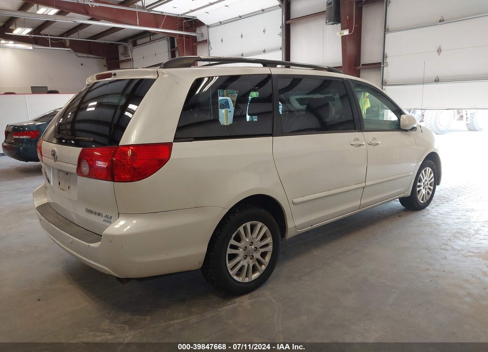 2009 TOYOTA SIENNA XLE VIN: 5TDBK22C99S026029