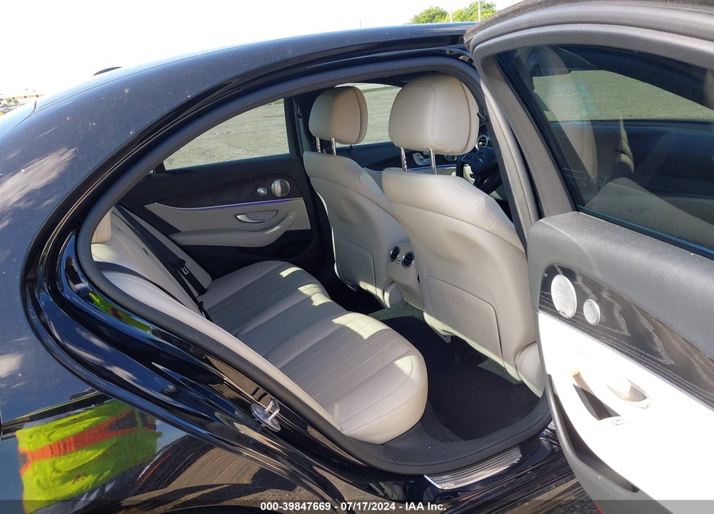 2017 MERCEDES-BENZ E 300 VIN: WDDZF4JB4HA048089