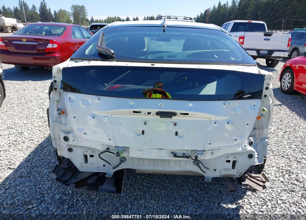 2017 TOYOTA PRIUS THREE TOURING VIN: JTDKARFU7H3531811