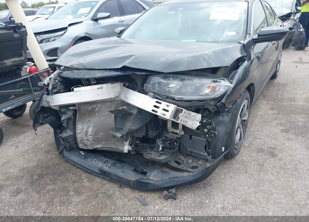 2020 HONDA CIVIC LX VIN: 19XFC2F62LE010257
