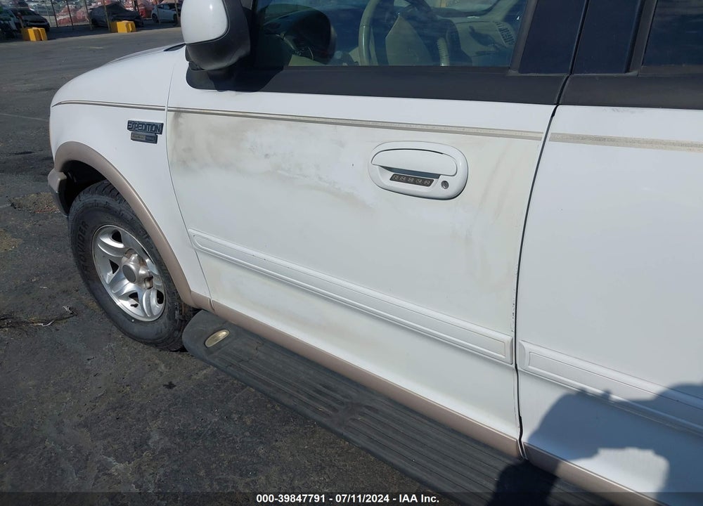 1999 FORD EXPEDITION EDDIE BAUER/XLT VIN: 1FMRU17L2XLA21888