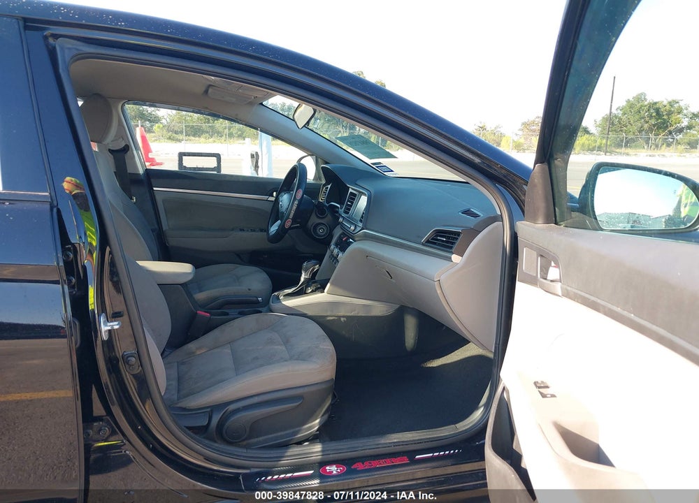 2020 HYUNDAI ELANTRA VIN: 5NPD84LF6LH623017