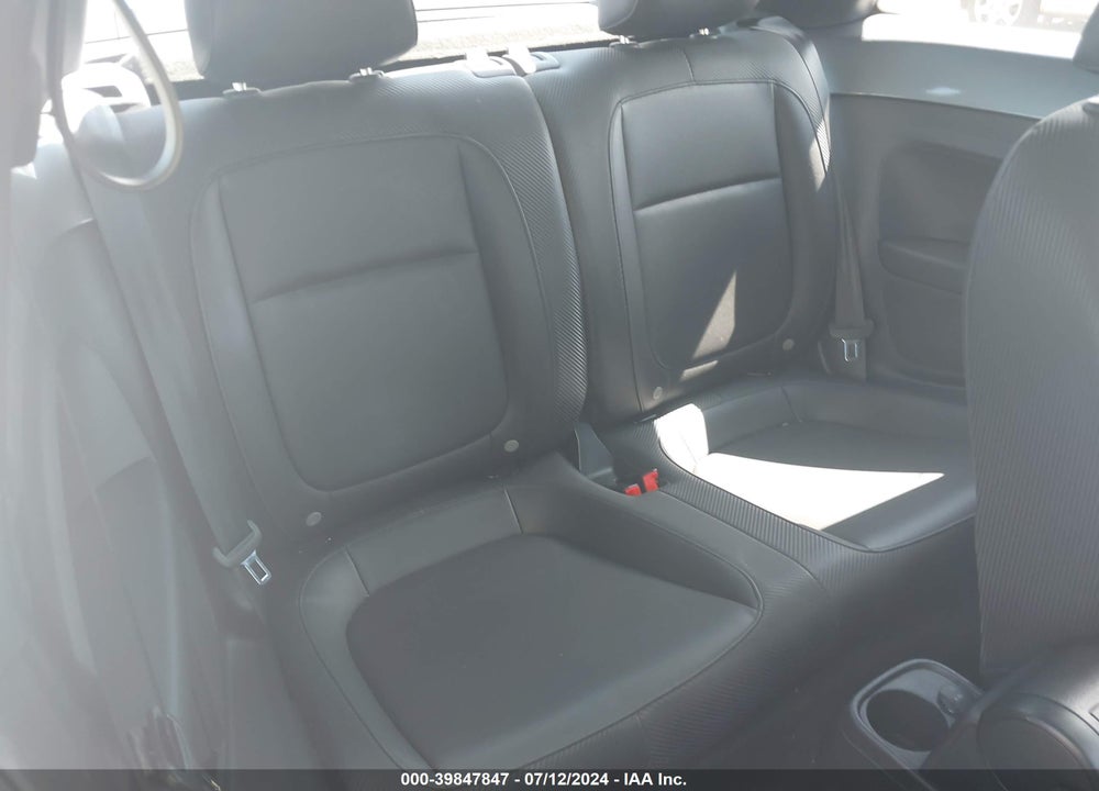 2017 VOLKSWAGEN BEETLE 1.8T SE/1.8T SEL VIN: 3VWJ17AT6HM625964