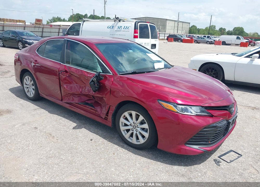 2020 TOYOTA CAMRY LE VIN: 4T1C11AK8LU939664