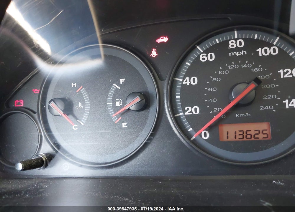 2004 HONDA CIVIC VP VIN: 1HGEM21104L062260
