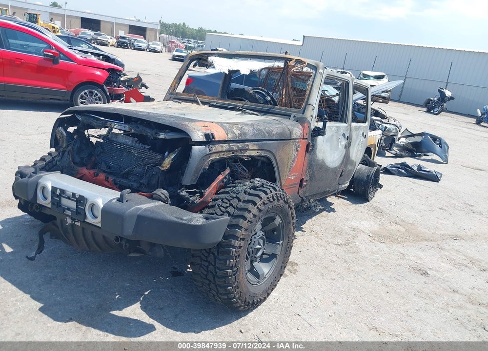 2015 JEEP WRANGLER UNLIMITED SAHARA VIN: 1C4BJWEG2FL623562