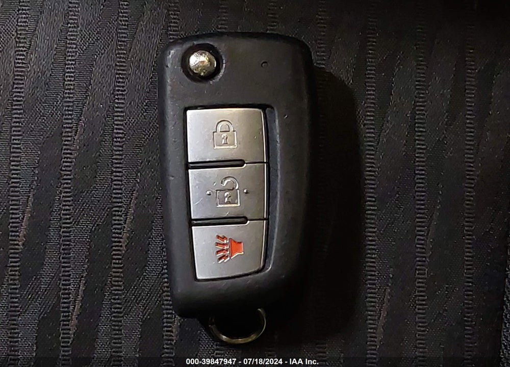 2018 NISSAN ROGUE S VIN: JN8AT2MV6JW313229