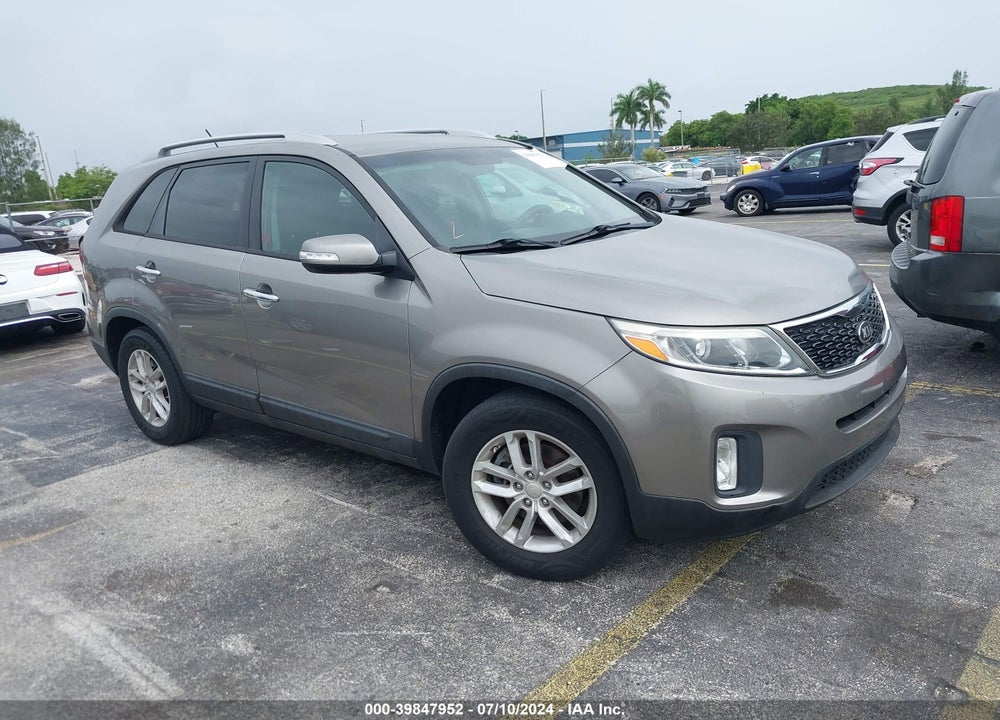 2014 KIA SORENTO LX VIN: 5XYKT3A65EG507336