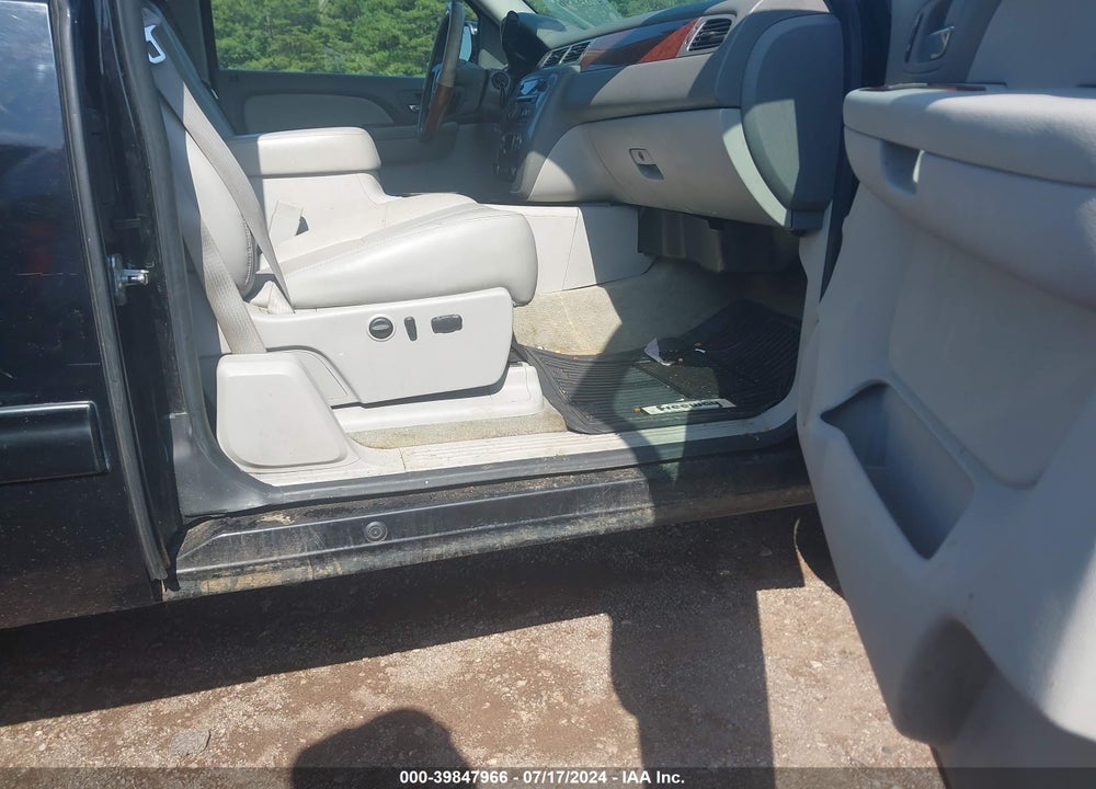 2009 GMC SIERRA 1500 SLT VIN: 2GTEK390491118395