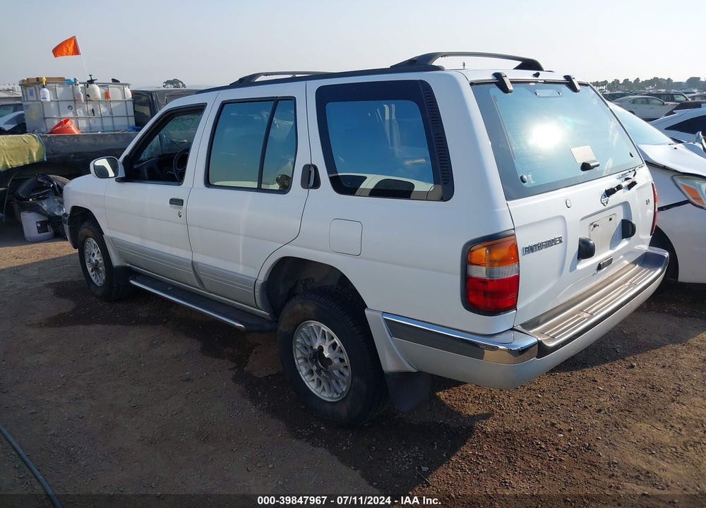 1997 NISSAN PATHFINDER LE/XE VIN: JN8AR05S1VW109113