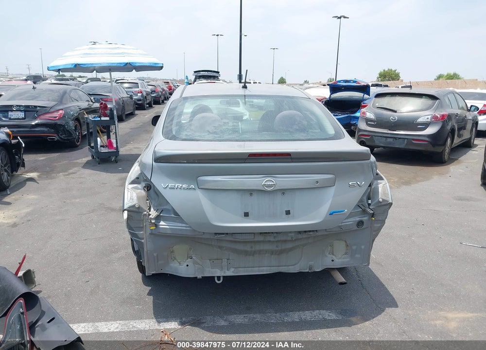 2014 NISSAN VERSA 1.6 SV VIN: 3N1CN7AP8EL816017