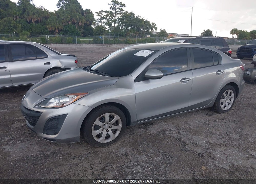 2011 MAZDA 3 I SPORT VIN: JM1BL1UF7B1418105