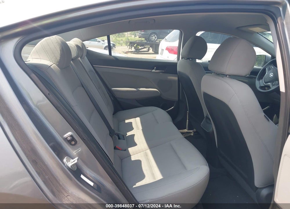 2017 HYUNDAI ELANTRA SE VIN: KMHD74LF9HU354197