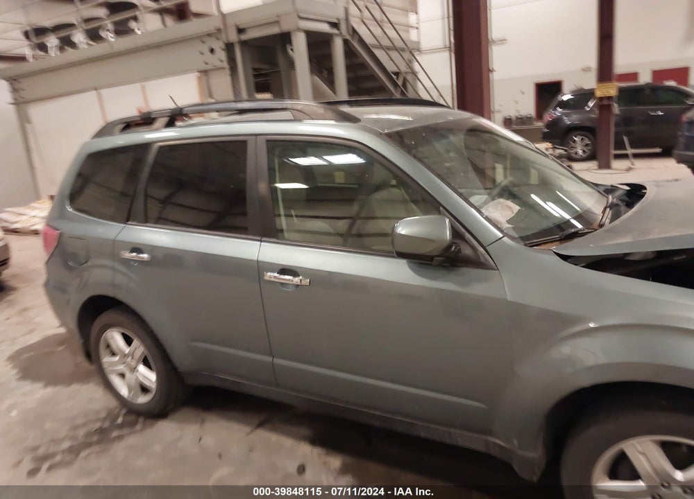 2010 SUBARU FORESTER 2.5X PREMIUM VIN: JF2SH6CC6AH807086