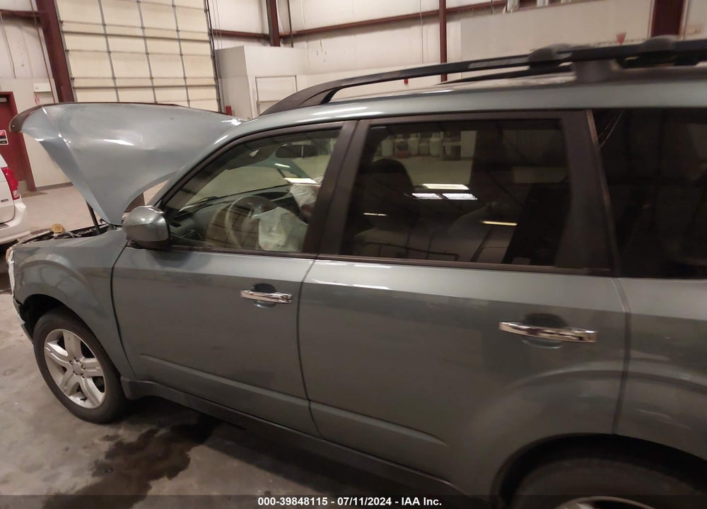 2010 SUBARU FORESTER 2.5X PREMIUM VIN: JF2SH6CC6AH807086