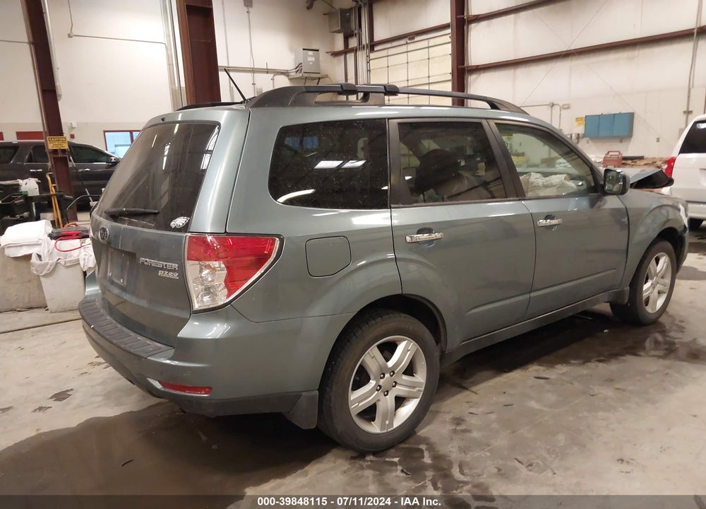 2010 SUBARU FORESTER 2.5X PREMIUM VIN: JF2SH6CC6AH807086