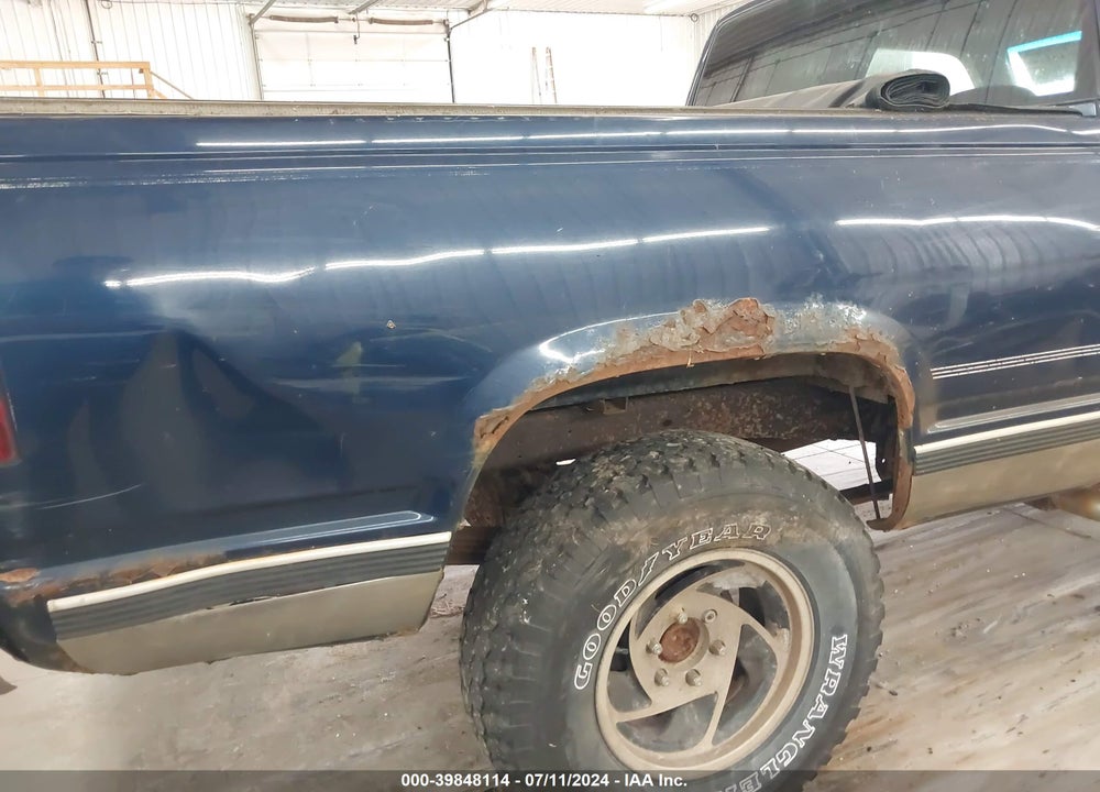 1999 CHEVROLET K1500 LS VIN: 1GCEK19R6XR140227