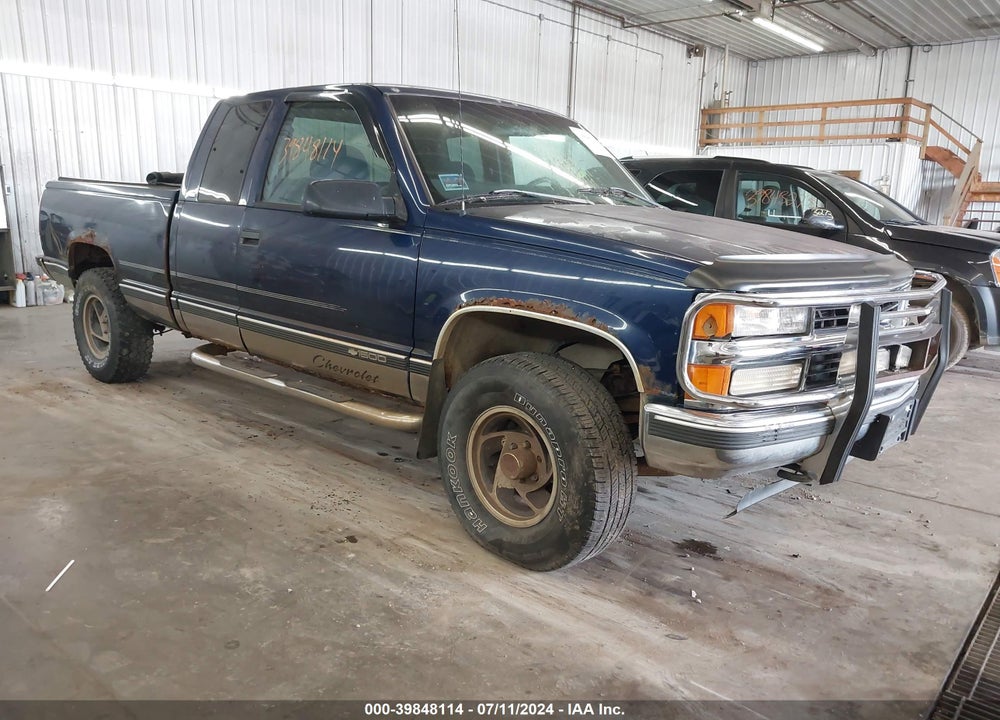 1999 CHEVROLET K1500 LS VIN: 1GCEK19R6XR140227