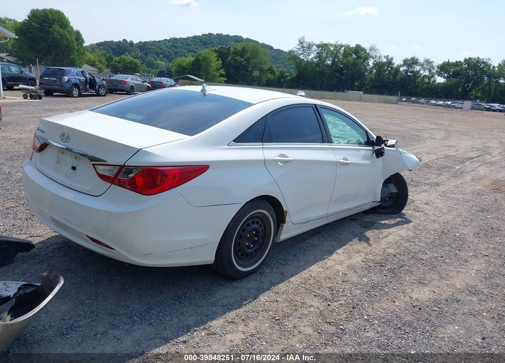 2012 HYUNDAI SONATA GLS VIN: 5NPEB4AC3CH312353