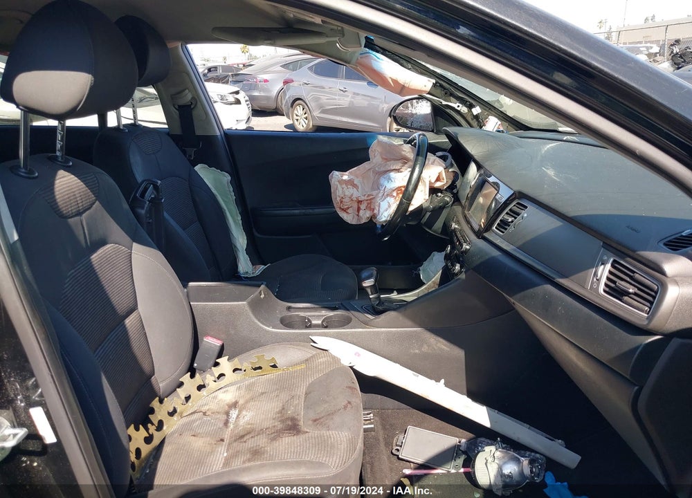 2017 KIA NIRO LX VIN: KNDCB3LC2H5070080