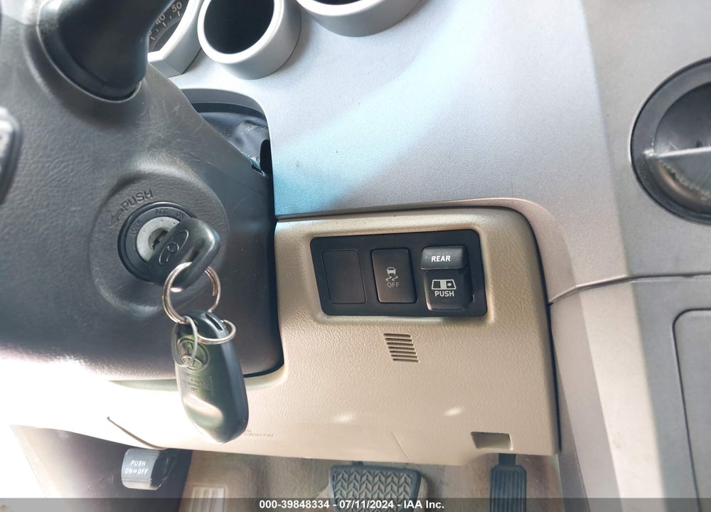 2011 TOYOTA TUNDRA GRADE 5.7L V8 VIN: 5TFRY5F15BX101767