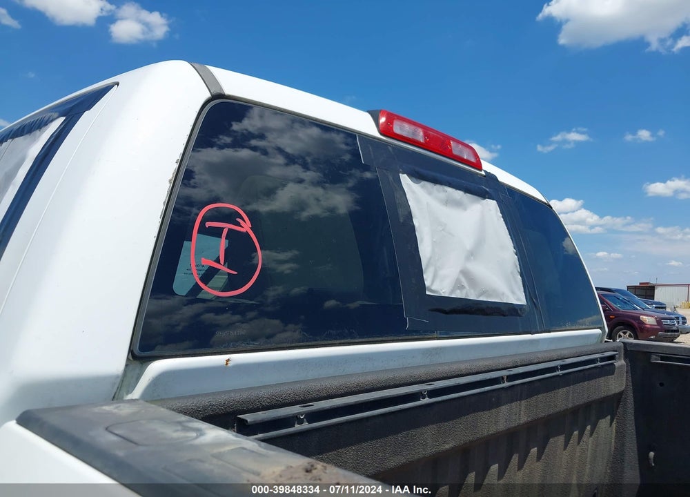 2011 TOYOTA TUNDRA GRADE 5.7L V8 VIN: 5TFRY5F15BX101767