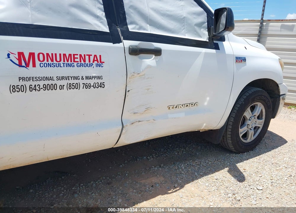 2011 TOYOTA TUNDRA GRADE 5.7L V8 VIN: 5TFRY5F15BX101767