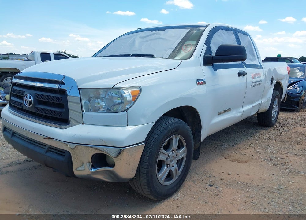 2011 TOYOTA TUNDRA GRADE 5.7L V8 VIN: 5TFRY5F15BX101767
