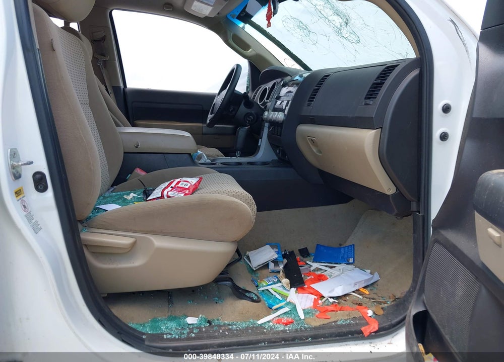 2011 TOYOTA TUNDRA GRADE 5.7L V8 VIN: 5TFRY5F15BX101767