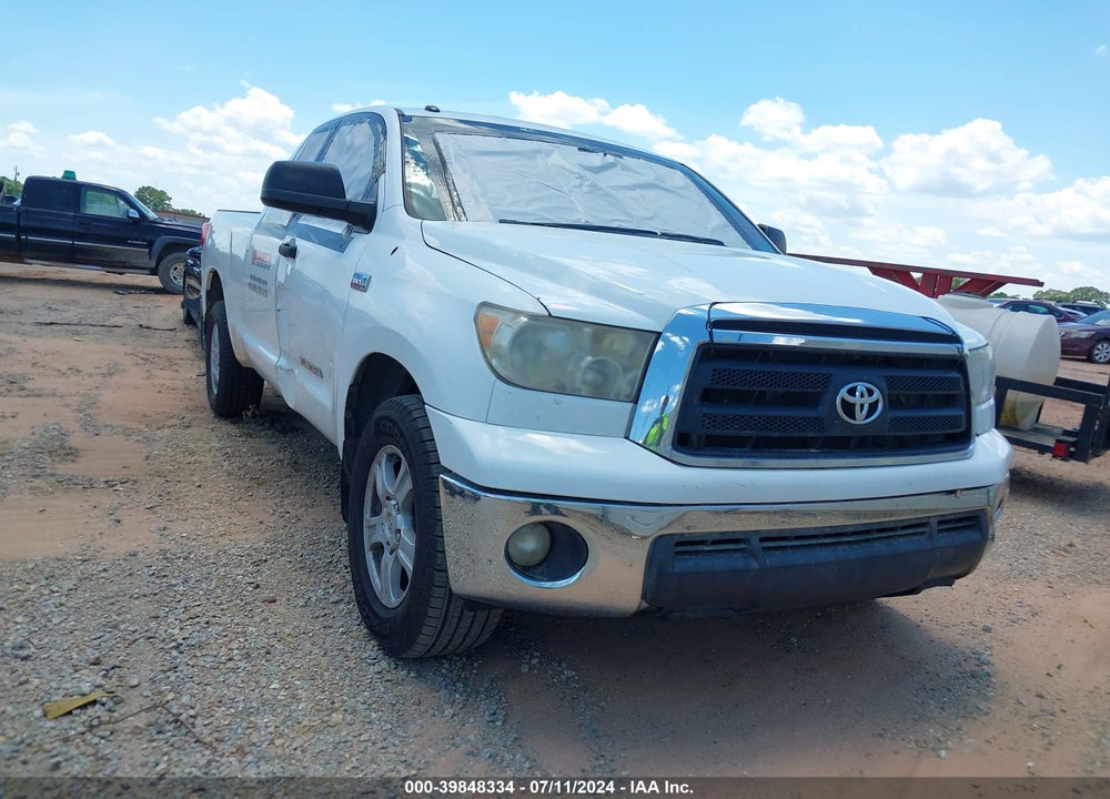 2011 TOYOTA TUNDRA GRADE 5.7L V8 VIN: 5TFRY5F15BX101767