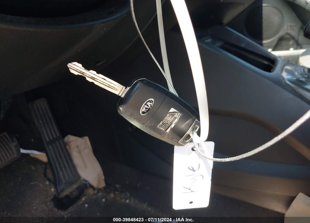 2015 KIA FORTE LX VIN: KNAFX4A60F5392387
