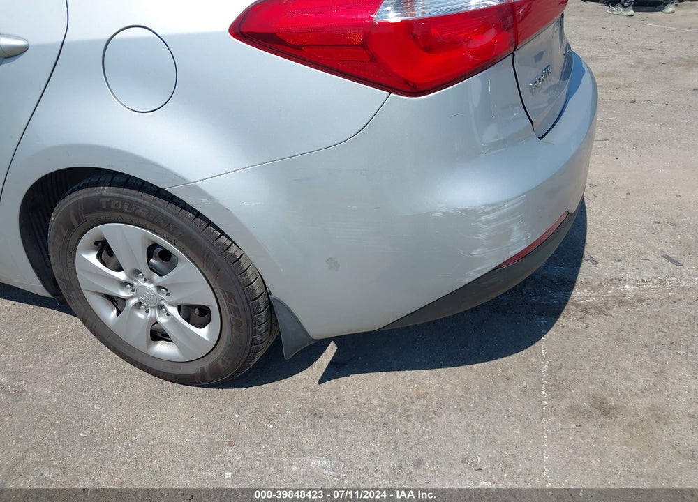 2015 KIA FORTE LX VIN: KNAFX4A60F5392387