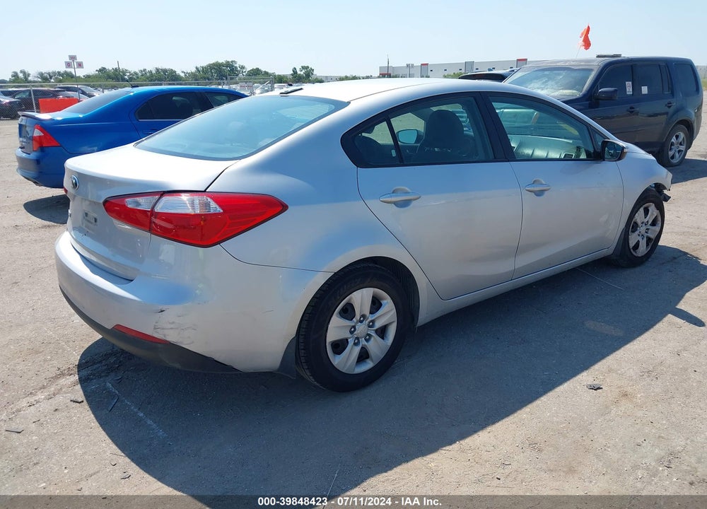 2015 KIA FORTE LX VIN: KNAFX4A60F5392387