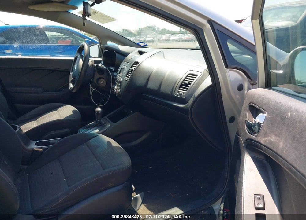 2015 KIA FORTE LX VIN: KNAFX4A60F5392387
