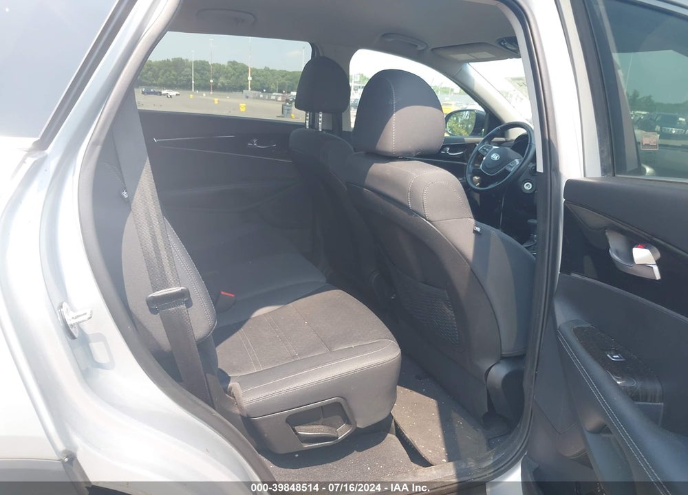 2019 KIA SORENTO 3.3L S VIN: 5XYPG4A50KG598566