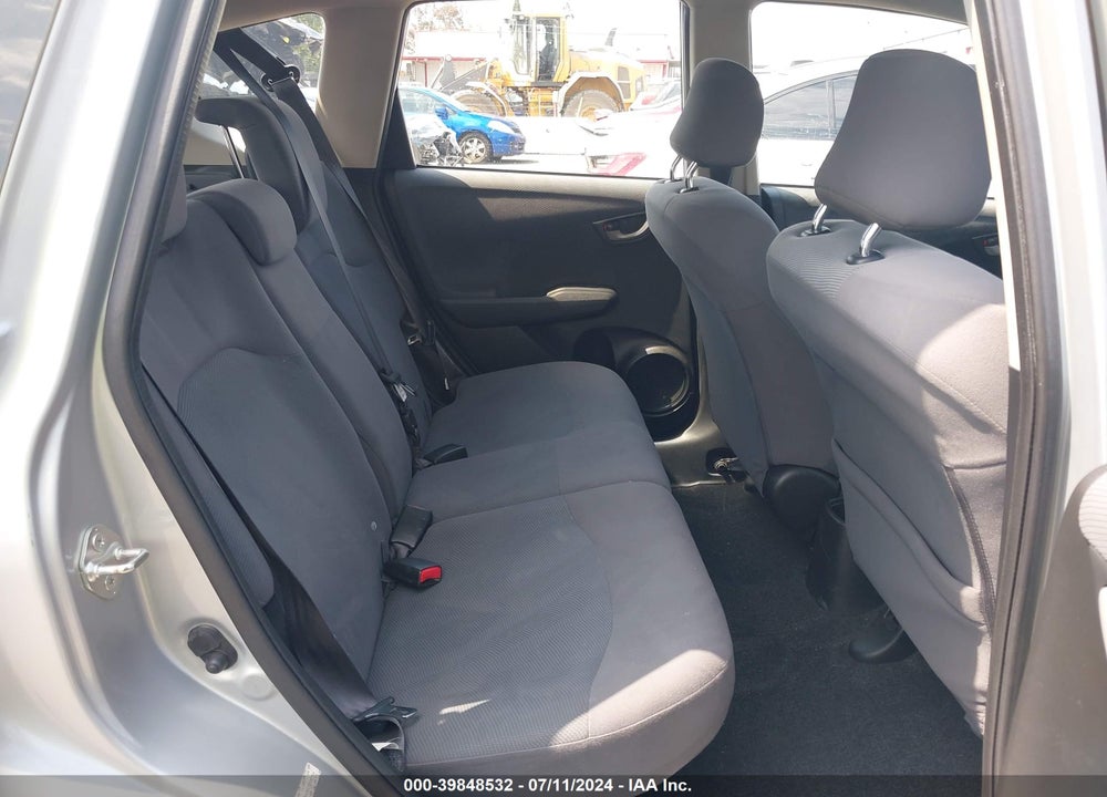 2012 HONDA FIT VIN: JHMGE8H30CS000164