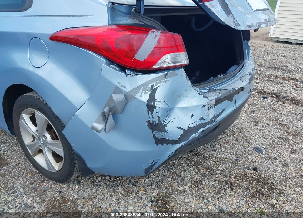 2013 HYUNDAI ELANTRA GS VIN: KMHDH6AE3DU009390