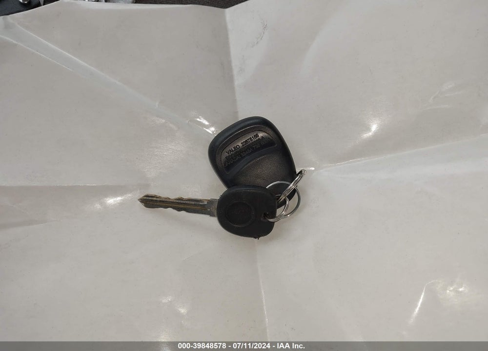 2004 SATURN ION 3 VIN: 1G8AL52F94Z125570