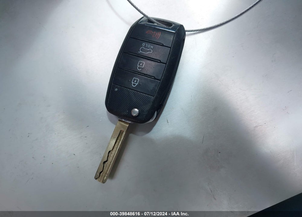 2017 KIA SORENTO 3.3L LX VIN: 5XYPGDA55HG210966