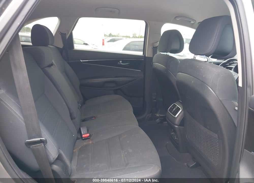 2017 KIA SORENTO 3.3L LX VIN: 5XYPGDA55HG210966