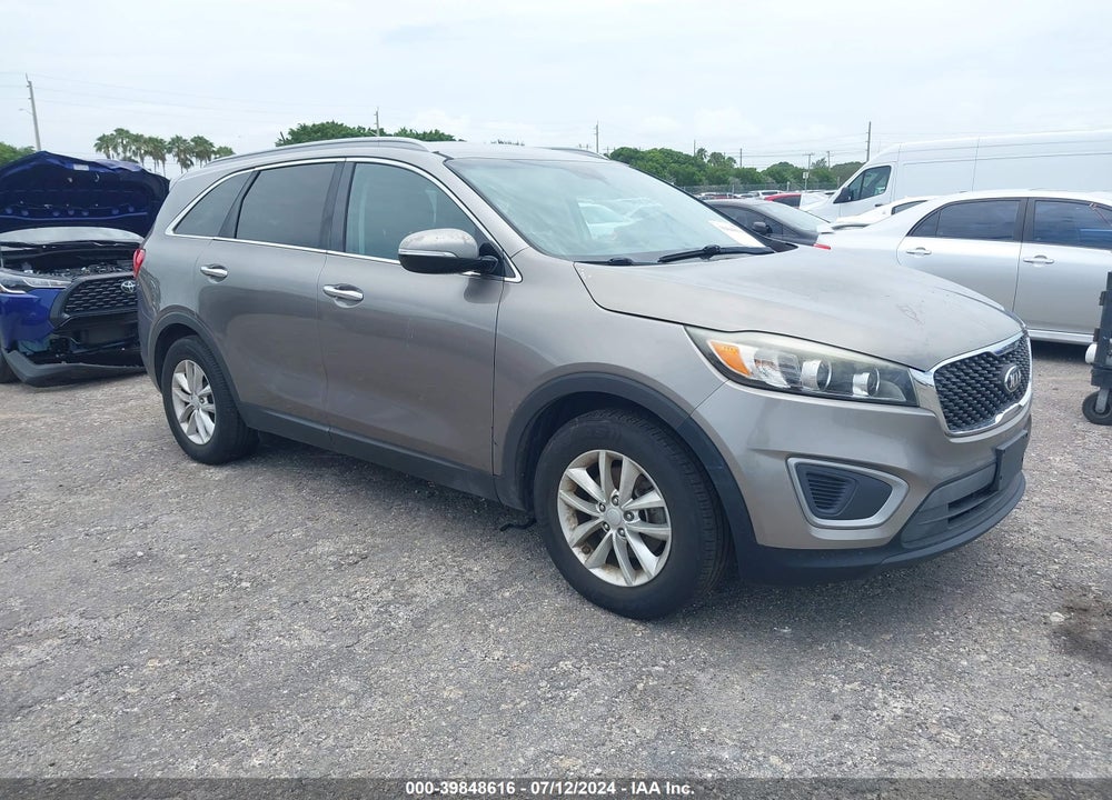 2017 KIA SORENTO 3.3L LX VIN: 5XYPGDA55HG210966