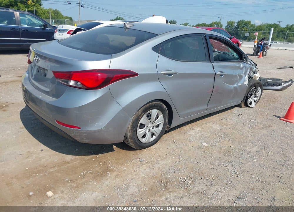 2016 HYUNDAI ELANTRA SE VIN: 5NPDH4AE0GH684945