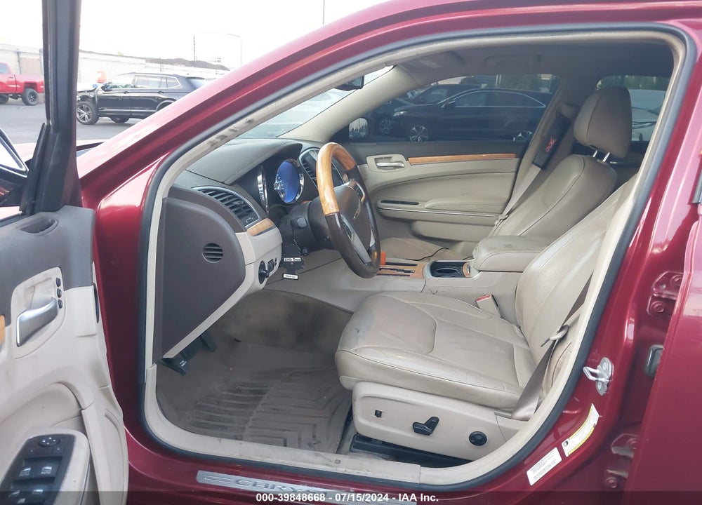 2014 CHRYSLER 300C VIN: 2C3CCAET4EH200383