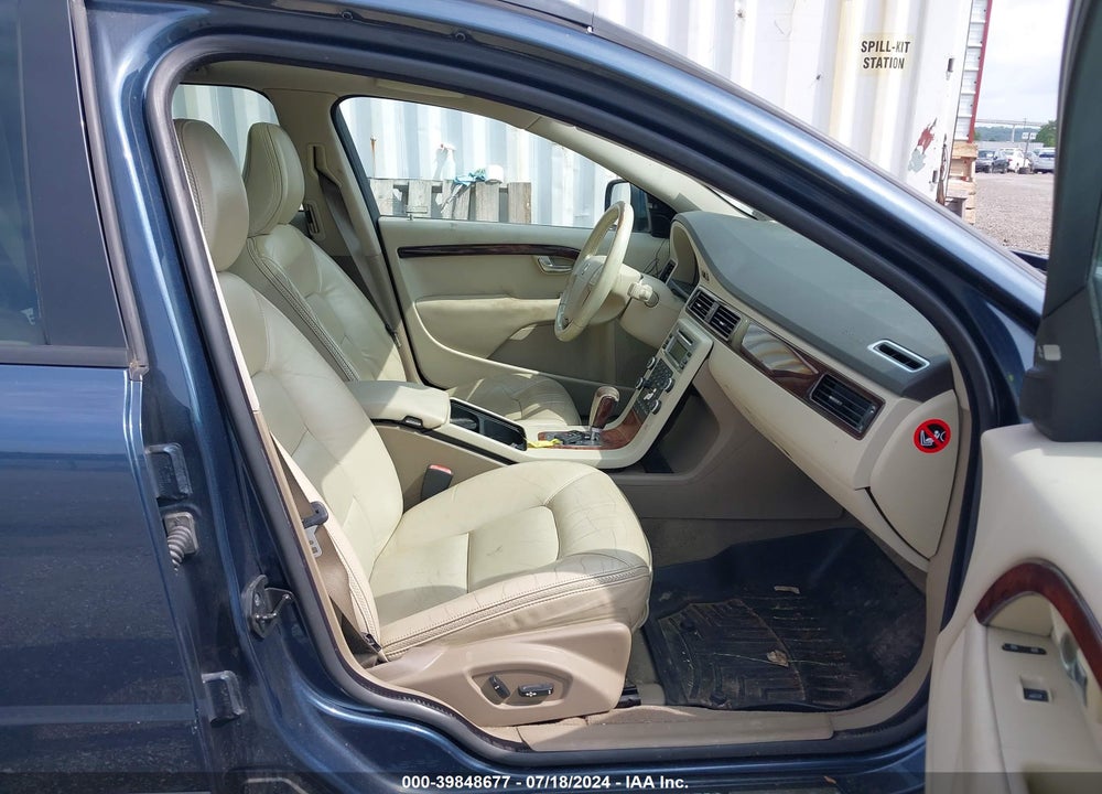 2008 VOLVO XC70 3.2 VIN: YV4BZ982581018232