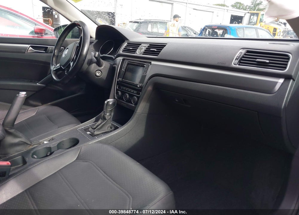 2017 VOLKSWAGEN PASSAT 1.8T R-LINE VIN: 1VWDT7A31HC028374