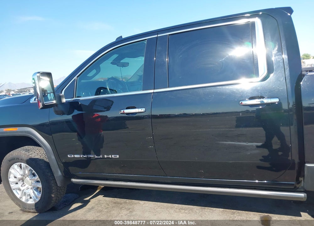 2022 GMC SIERRA 2500HD 4WD  STANDARD BED DENALI VIN: 1GT49REY1NF322628